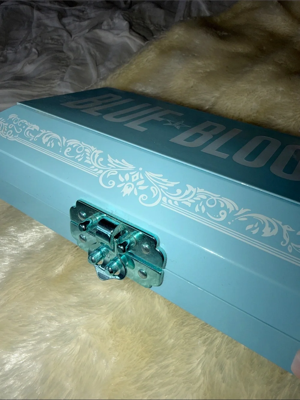 Jeffree Star Blue & Teal Eyeshadow Palette